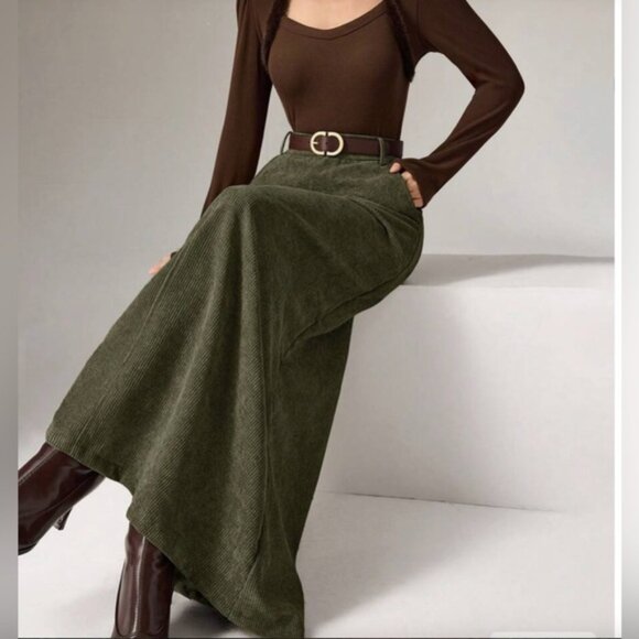 Minimalist Corduroy Skirt Maxi Green - Picture 2 of 8